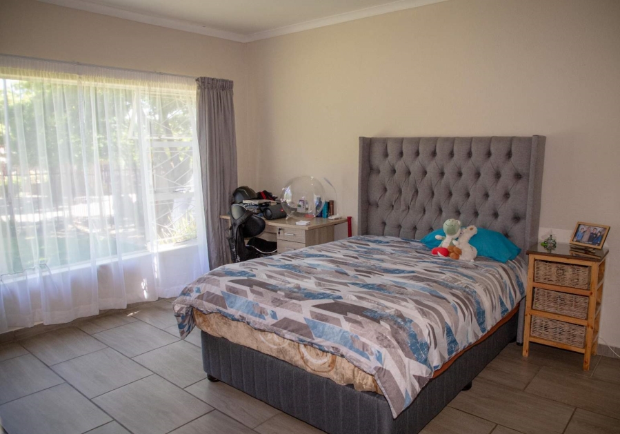 4 Bedroom Property for Sale in Heilbron Free State
